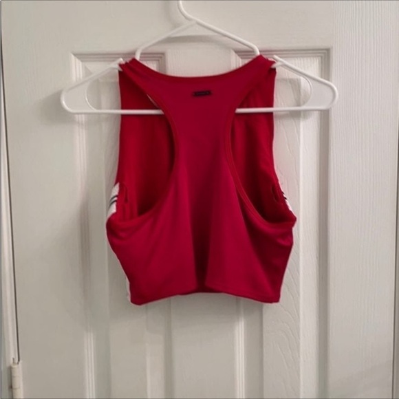 Mondetta Ribbed Red Workout Crop Top - Picture 4 of 7